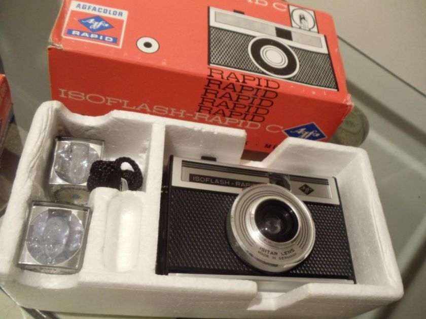 VINTAGE AGFA ISOFLASH RAPID C CAMERA W/ FILM BULBS  